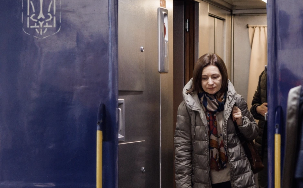 Президентка Молдови прибула до Києва на роковини Чорнобильської катастрофи