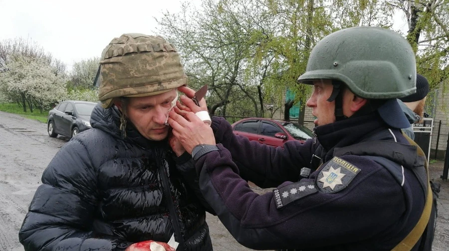 Man throws two grenades at police in Dnipropetrovsk region