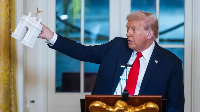 Культ особи чи імперські фантазії: навіщо Трампу тріумфальна арка?