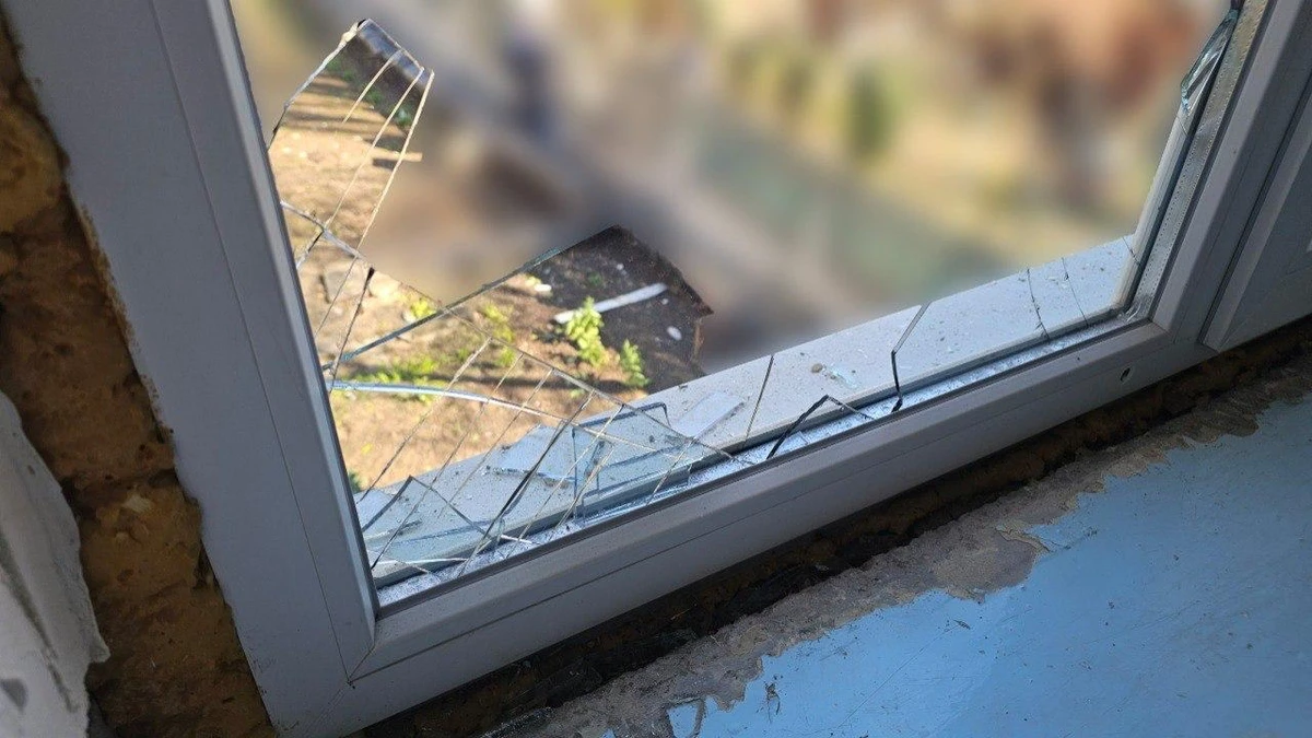 Росіяни влучили дроном по лікарні у Херсоні: є поранені