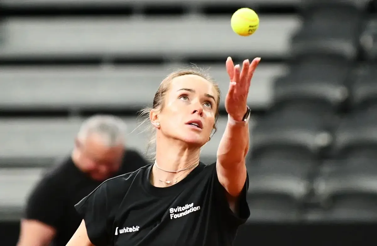 Лінда Носкова – Еліна Світоліна: відео та текстова онлайн-трансляція матчу 1/4 фіналу тенісного турніру WTA 500 у Штутгарті