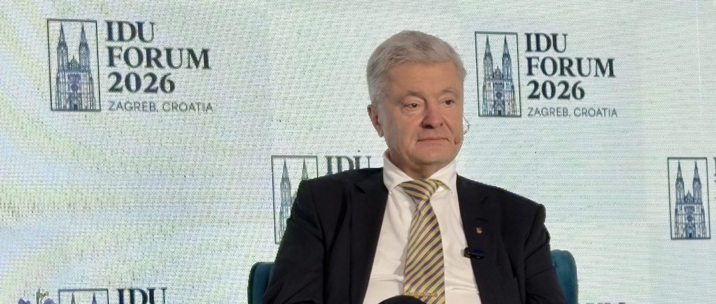 Порошенко пояснив на прикладі Близького Сходу, як миттєво руйнується безпечне життя і чому Україна потрібна Європі