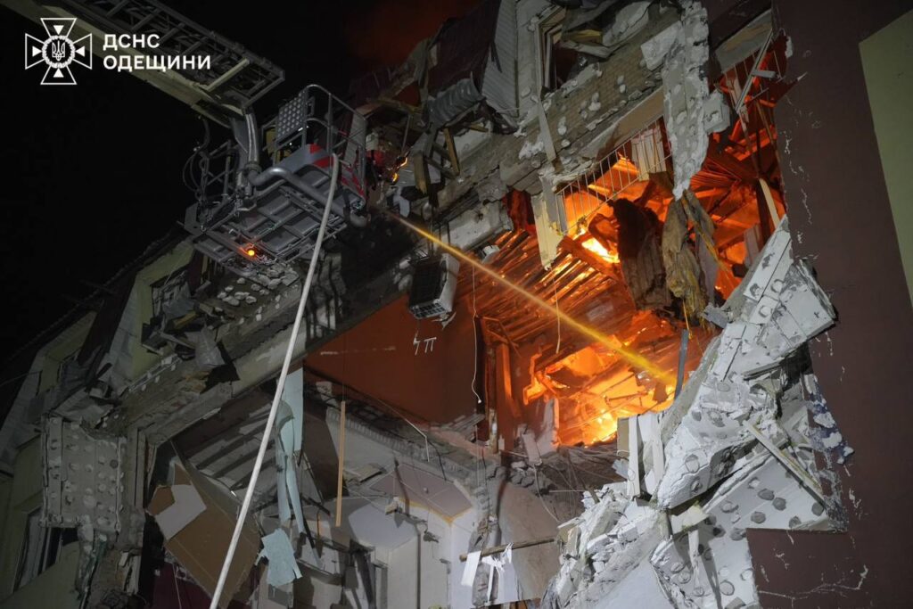 Russians massively attacked Odessa: three people died, 10 more were injured, including children