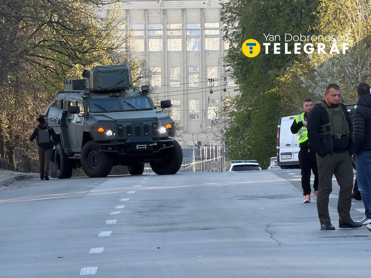 Стрілянина у Києві: кількість загиблих зросла до п’яти, зловмисника ліквідували під час штурму супермаркета