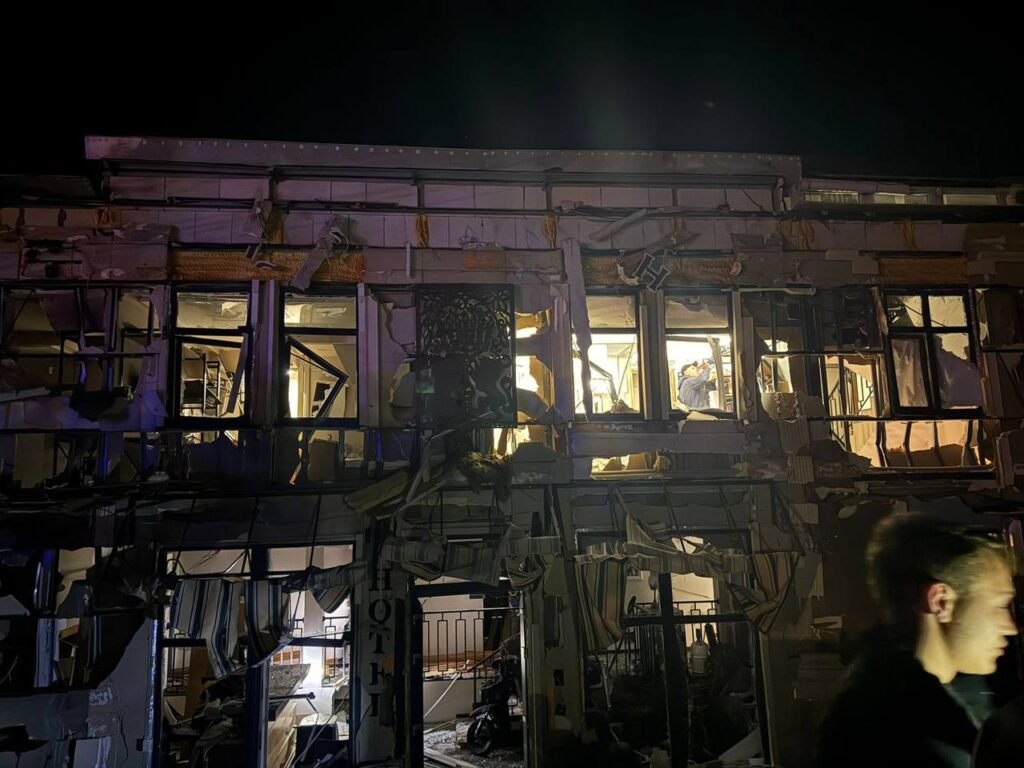 Росіяни масовано атакували Одесу дронами-камікадзе: постраждали щонайменше 13 людей, серед них діти