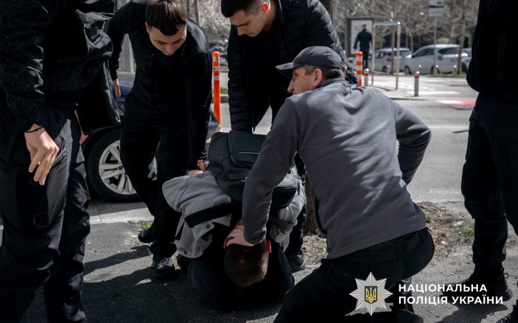 A scheme to legalize foreigners was exposed in Kyiv: 47 citizens of China and South America used the services of the attacker