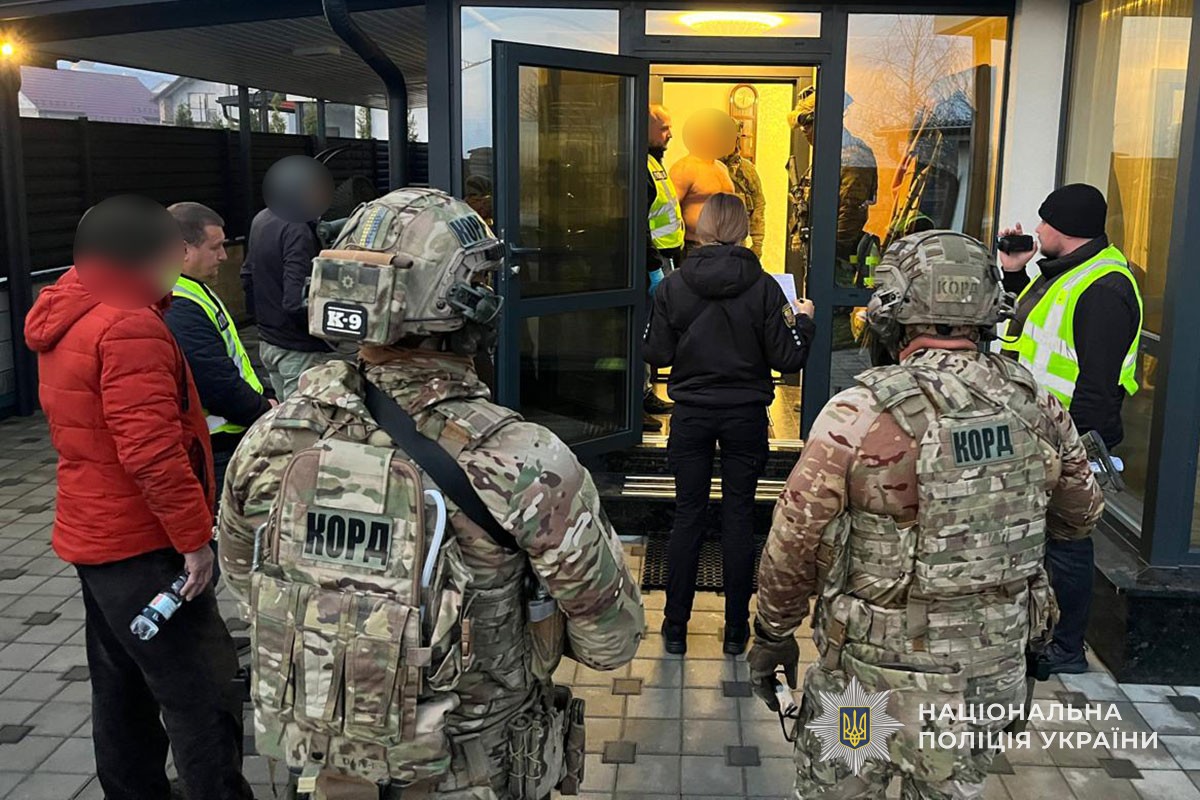 Одразу 54 обшуки у 7 областях: на Тернопільщині викрили масштабне наркоугруповання з мільйонними прибутками
