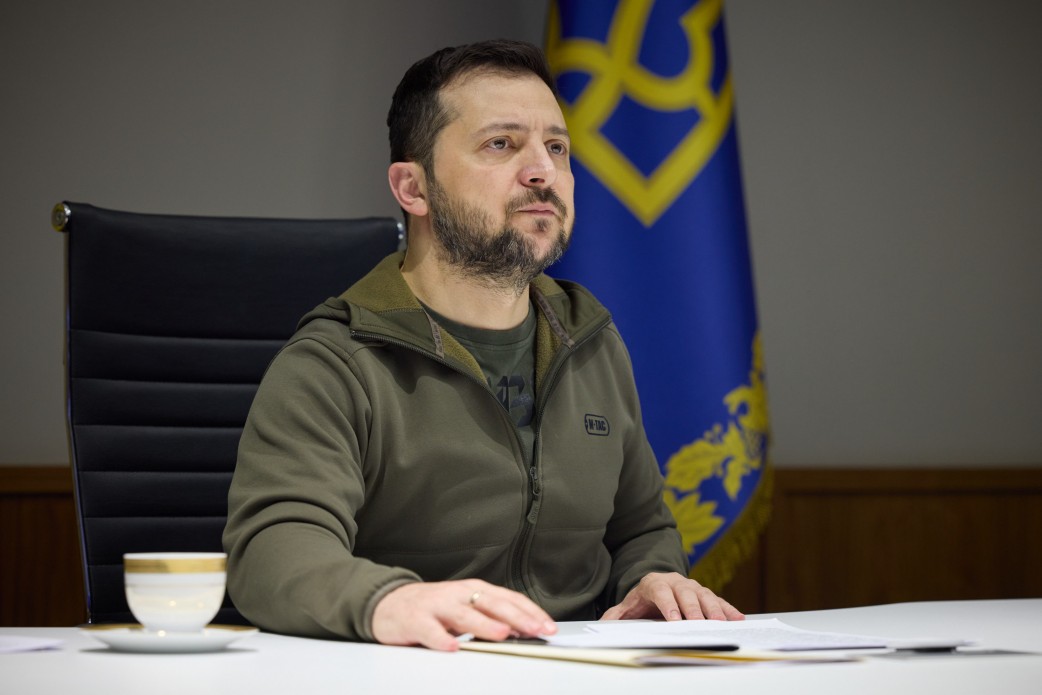 Зеленський доручив Силам оборони та спецслужбам підготувати відповідь на масовану атаку РФ
