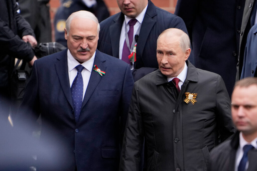 Лукашенко суттєво збільшив військовий бюджет Білорусі: звідки очікувати удару
