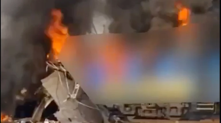 Russia struck the railway in three regions: there is damage to rolling stock