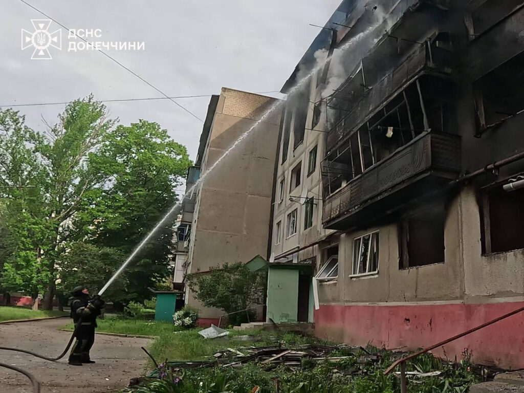 Russia launches airstrike on Druzhkivka: one person killed