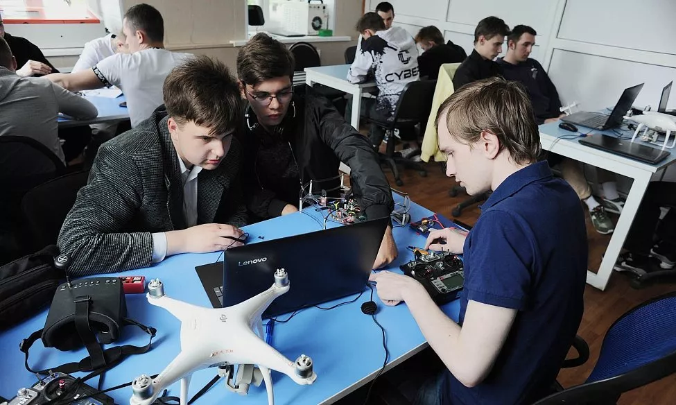 Scaling up terror: Russia enlists students and minors to produce drones