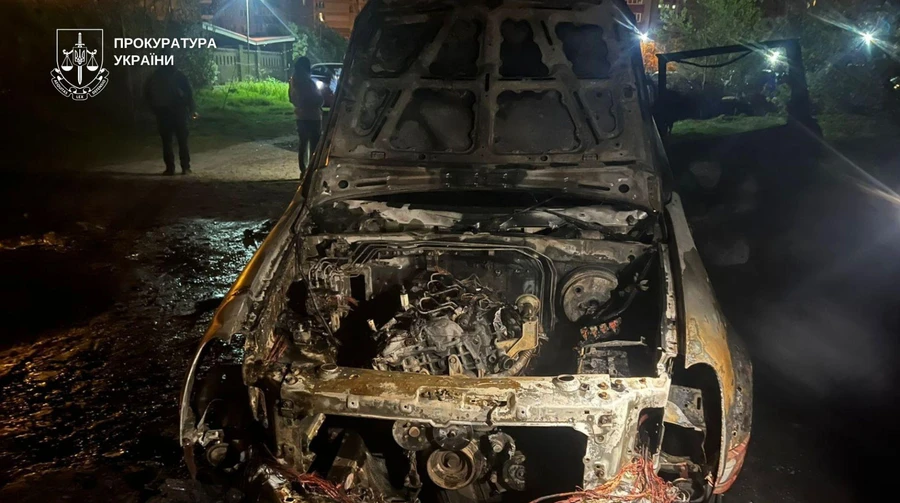 У Києві іноземець підпалював цивільні авто, видаючи їх за машини ЗСУ