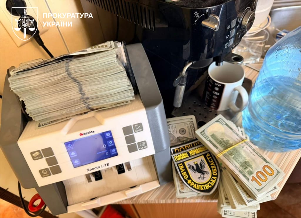 Скандал у Нацполіції: топпосадовців підозрюють у прикритті порноіндустрії