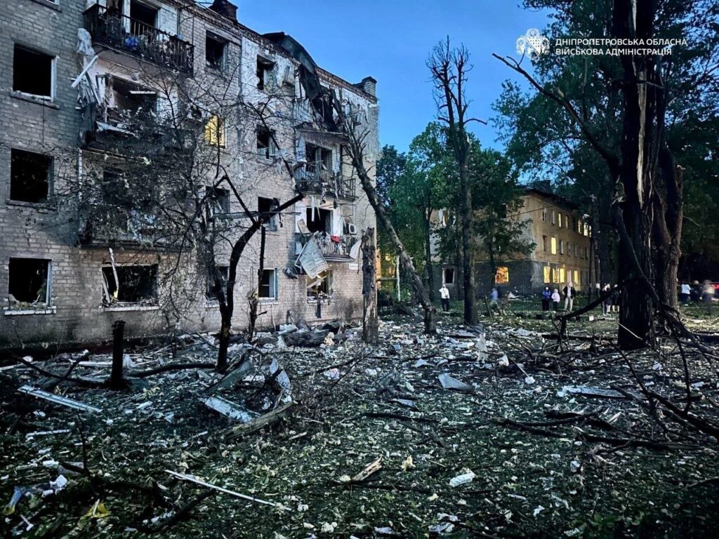 Russia massively attacked the Dnieper with missiles and drones: 18 people injured, including children