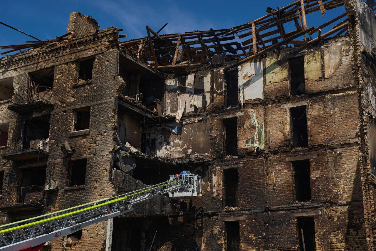 “Жахливий акт терору”: Європейські союзники відреагували на масований нічний обстріл України