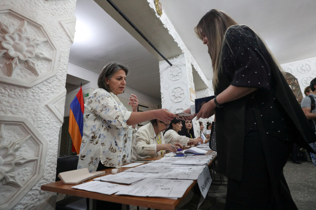 В Армении завершились парламентские выборы
