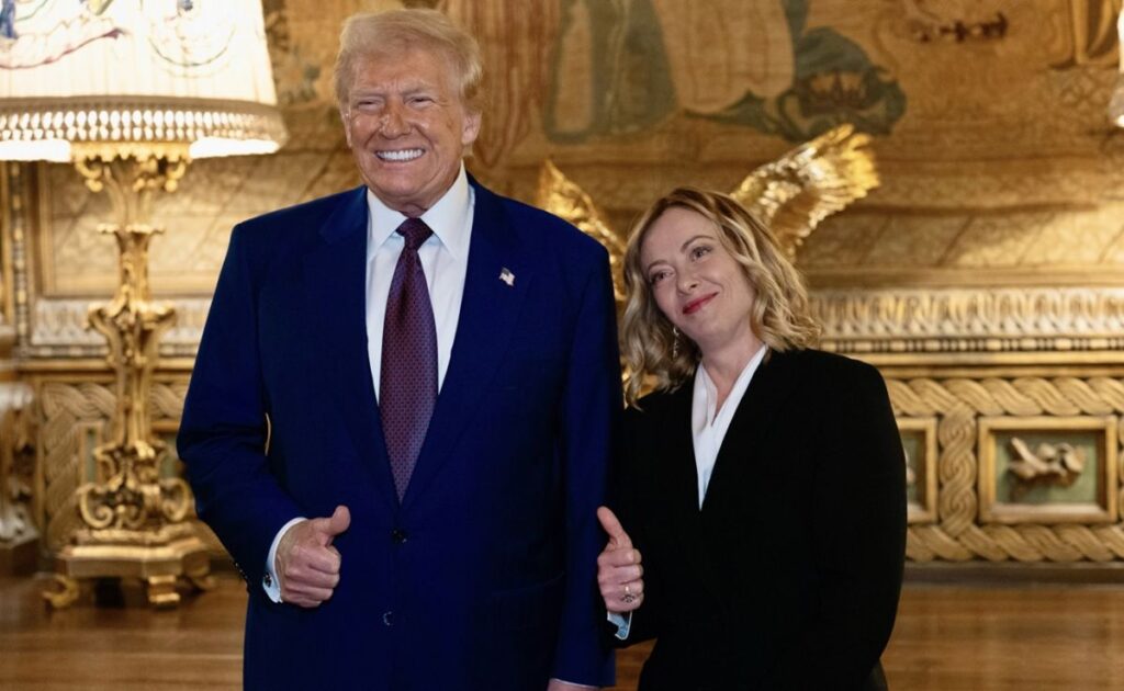 «Она умоляла о фото, мне стало ее жаль»: между Трампом и премьером Италии Мэлони произошел конфликт