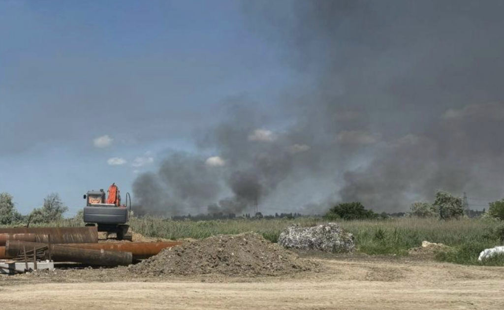 Россия ударила баллистикой по логистическому объекту в Одесской области: много раненых