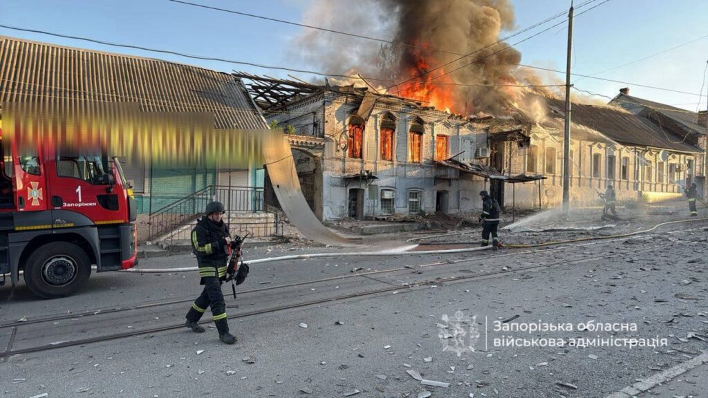 Russians massively attacked Zaporizhia and the region: there are dead and wounded, including a child