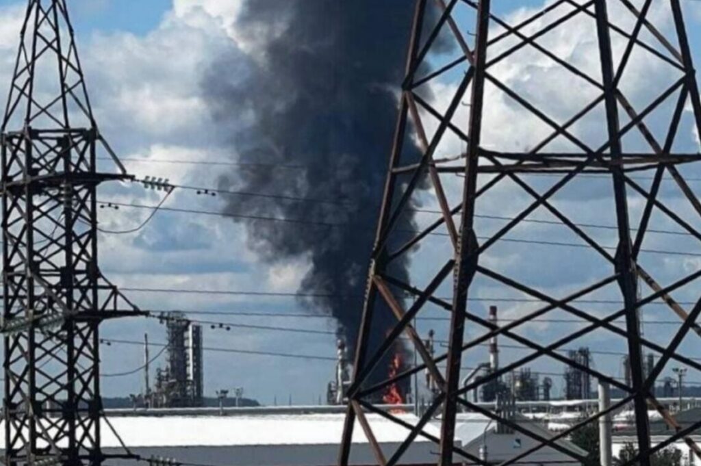 Lukoil refinery, Taman port and aircraft factory in Crimea: SBU reported new strikes