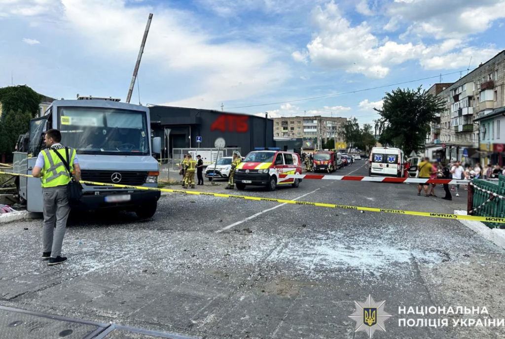 На Рівненщині автобус зіштовхнувся з поїздом, багато загиблих