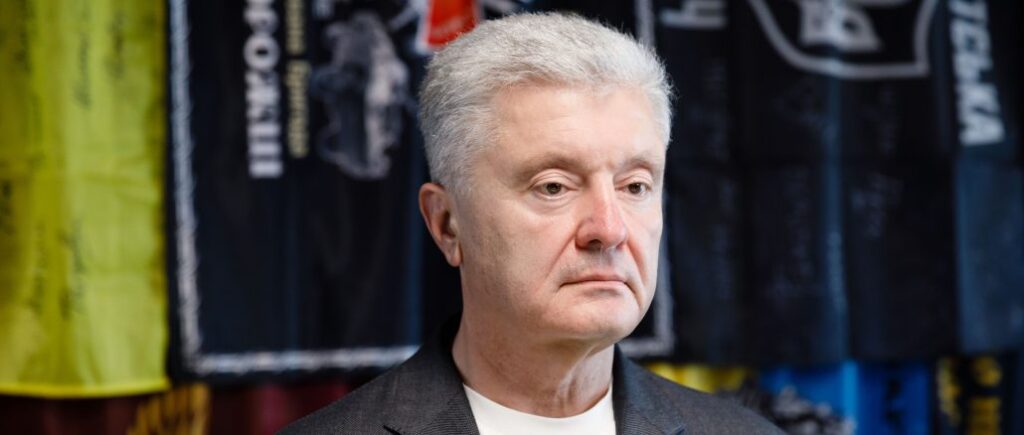 Poroshenko spoke about increasing payments for the military