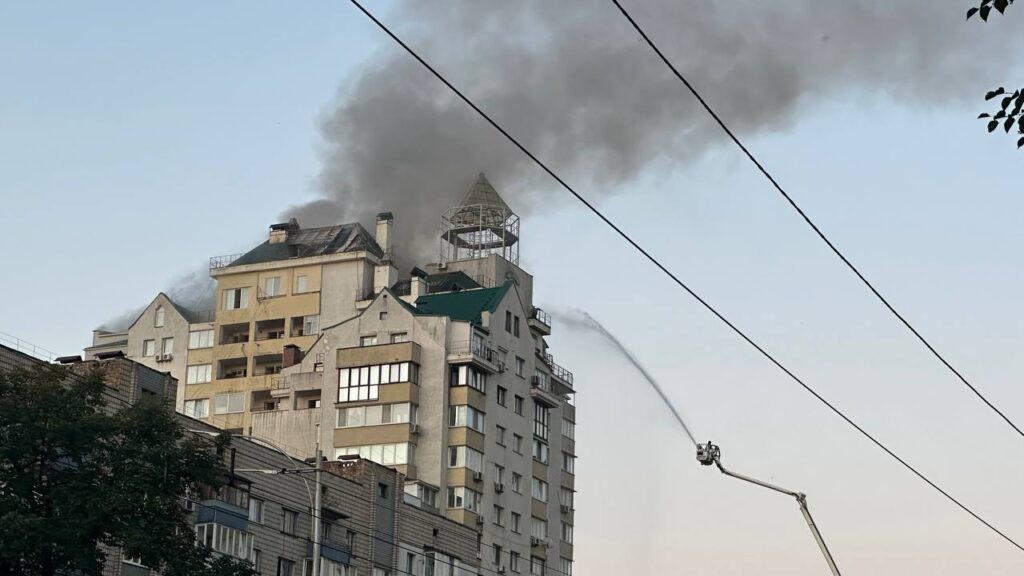 Russia launched a massive attack on Kyiv: 10 dead and dozens injured