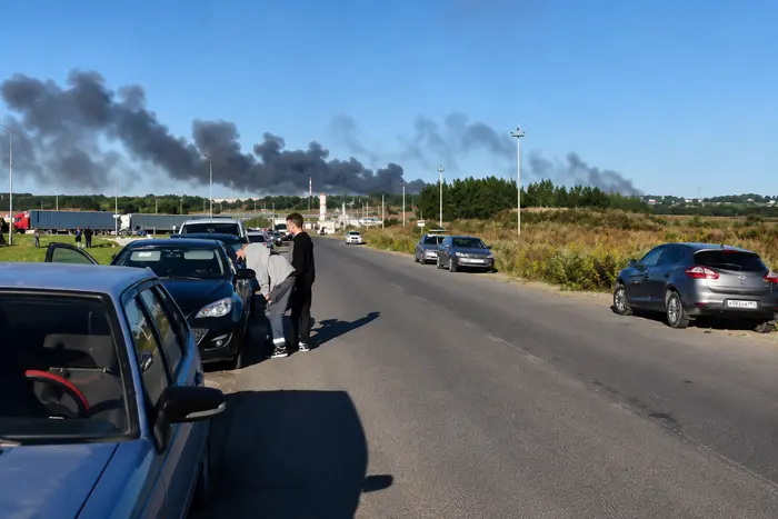 У Ярославлі дрони атакували великий НПЗ: на заводі спалахнула пожежа