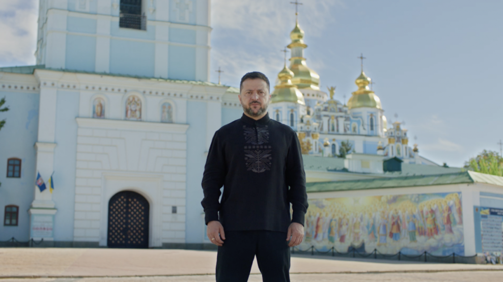 “Україна здобуде мир”: Зеленський звернувся до українців з нагоди 35-ї річниці Незалежності