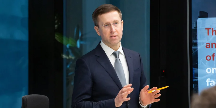 Кабмін відсторонив голову наглядової ради “Сенс Банку” після оприлюднення матеріалів НАБУ