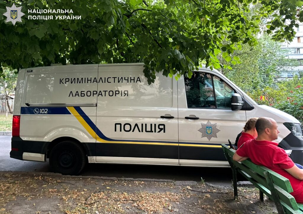 У Києві військовий у СЗЧ зарізав сусіда по хостелу: деталі інциденту