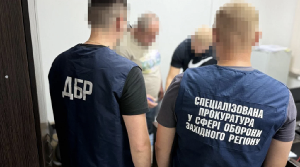 На Прикарпатті офіцер ТЦК у стані сп’яніння побив підлеглого: військовому знадобилася операція