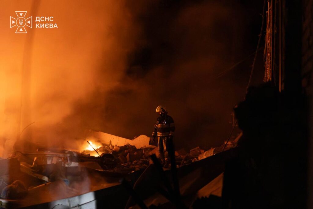РФ вдарила по Києву та Запоріжжю: є загиблі, десятки поранених