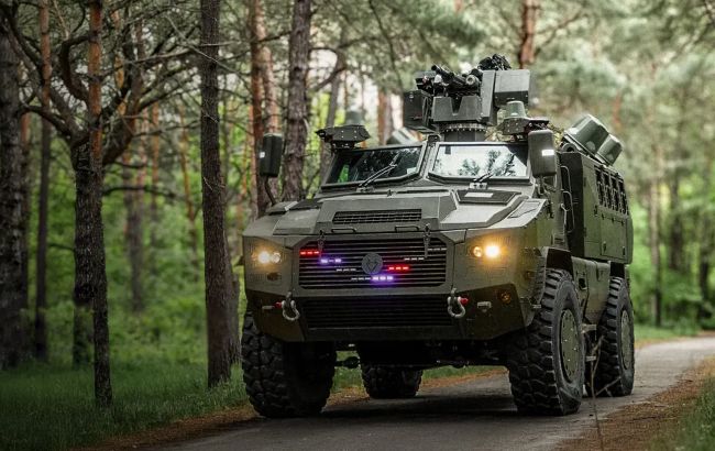 Захист від мін, VR та висока мобільність: Міноборони представило новий БТР