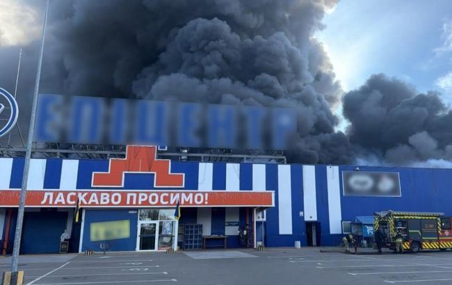 Росіяни вдарили по “Епіцентру” у Прилуках на Чернігівщині: відомі перші деталі
