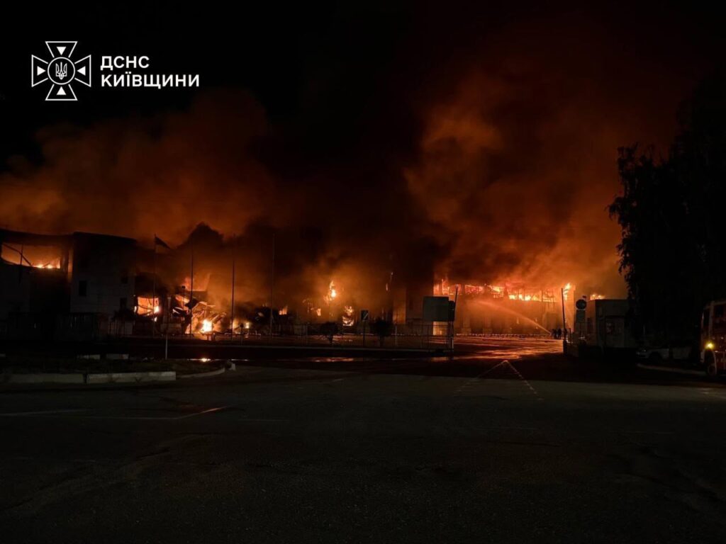 Росія вдарила по аеропортах в Жулянах та Борисполі – Зеленський