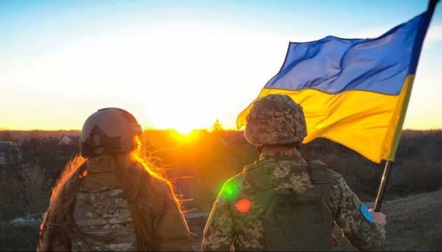 військові
