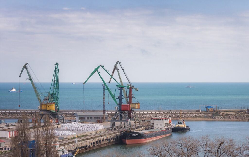 Сили оборони уразили порт у Махачкалі та три російські кораблі