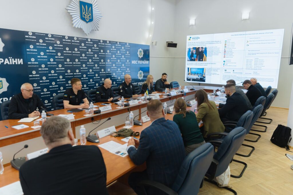 Україна та Чехія обговорили спільні проєкти з будівництва укриттів у прифронтових регіонах