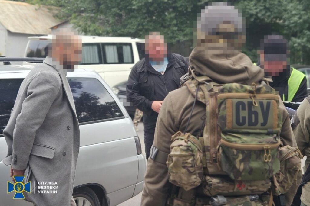 A scheme to legalize foreigners was exposed in Vinnytsia: civil servants were among those detained