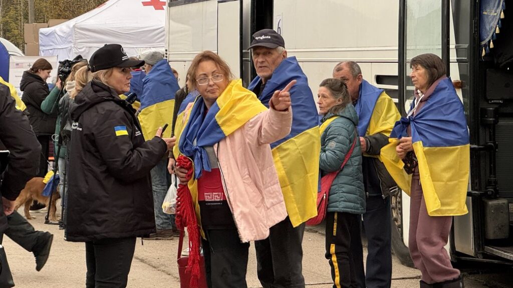 “The moment we’ve been waiting for”: residents of occupied Oleshki return to Ukraine