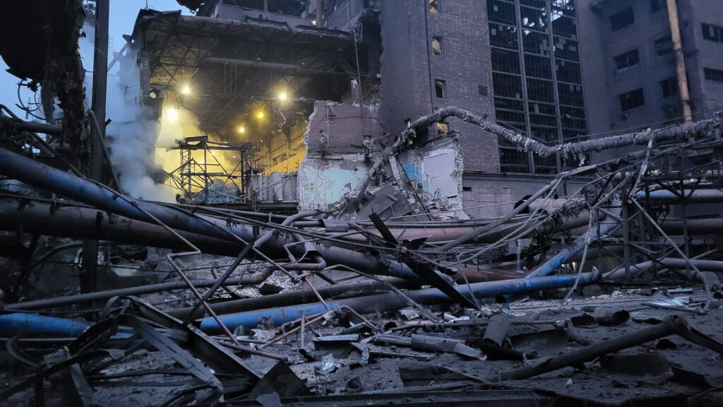 Росіяни вп’яте атакували “Запоріжсталь”: по комбінату випустили одразу шість балістичних ракет