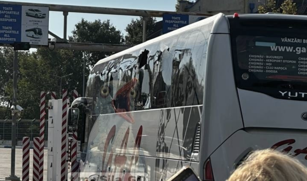 A shell damaged a bus on the border between Ukraine and Moldova, injuring one person.