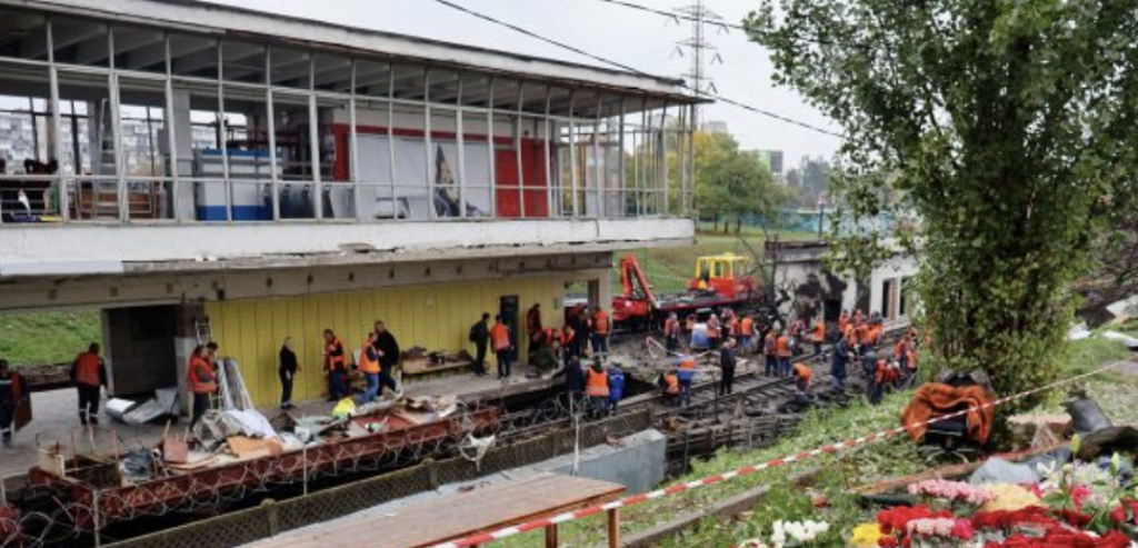 Kyiv’s Chernigivska metro station has been closed indefinitely due to a Russian attack.