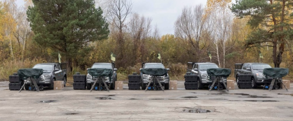 Poroshenko handed over five Ai-Petri complexes to the military, which will strengthen the capital’s defense.