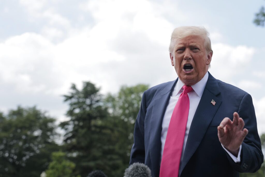Дональд Трамп заблокував “пекельні санкції” проти Росії
