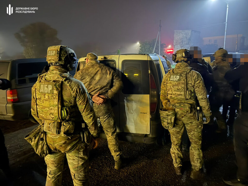 На Буковині п’ятьох працівників ТЦК підозрюють у катуванні чоловіків і вимаганні хабарів